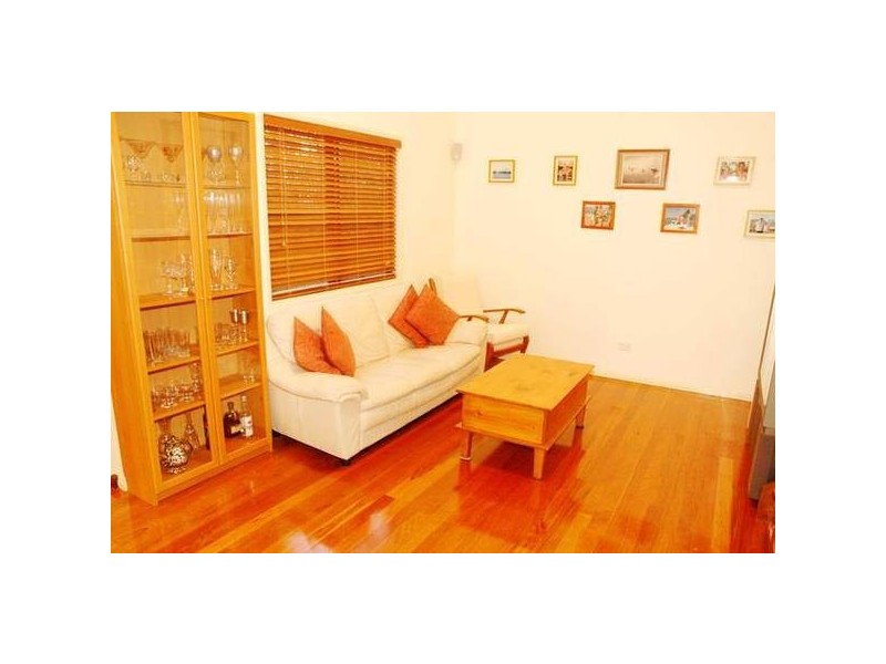 4 Savoy Place, Eatons Hill QLD 4037