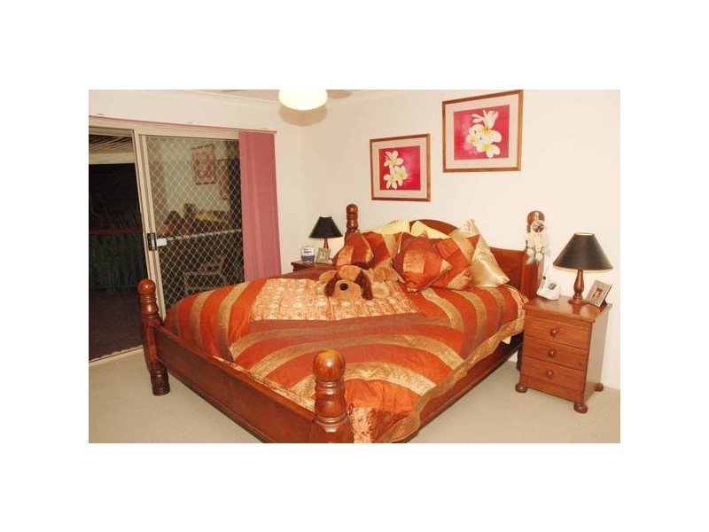 Eatons Hill QLD 4037