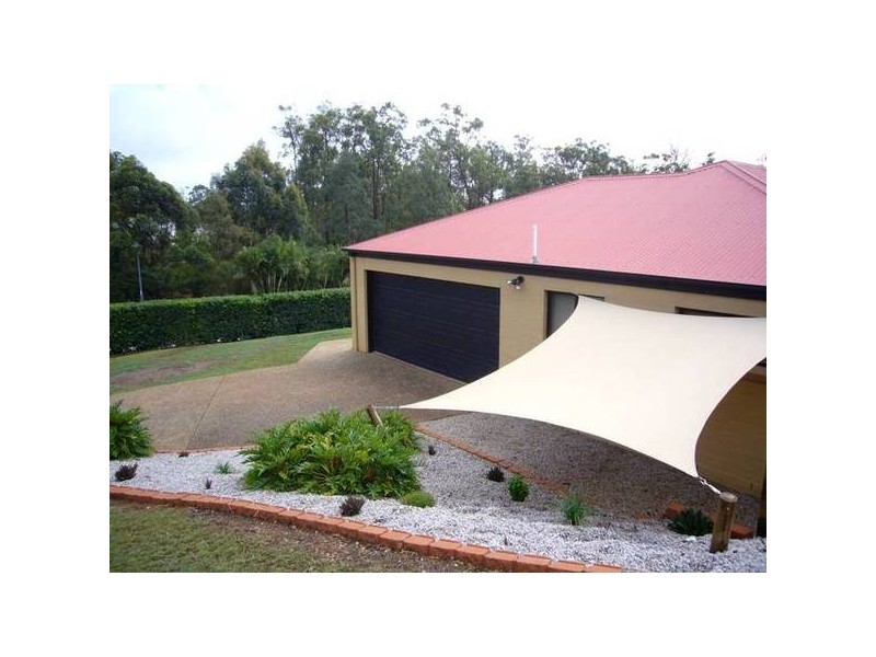 1 Excelcia Drive, Eatons Hill QLD 4037