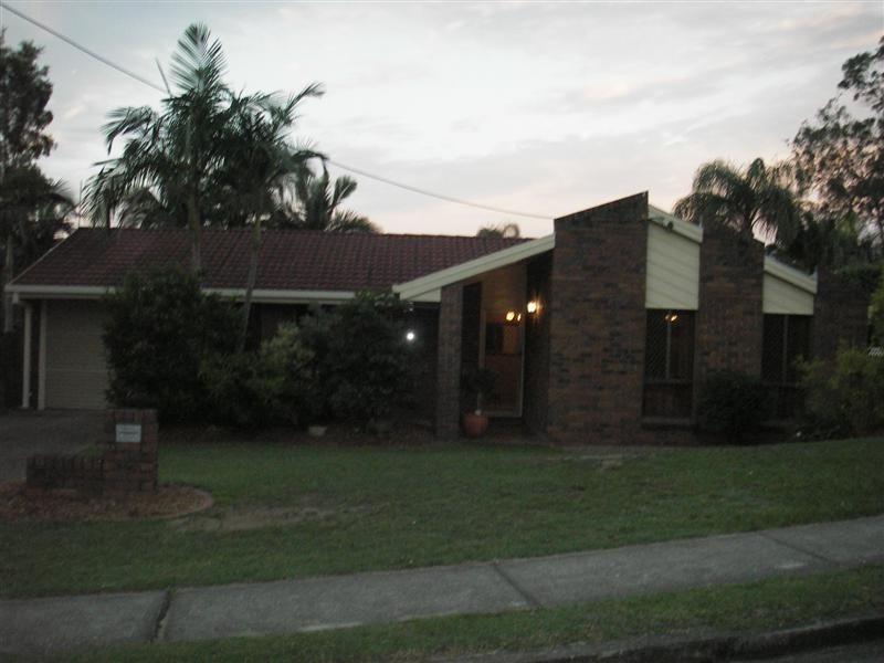 1 Flamingo Drive, Albany Creek QLD 4035