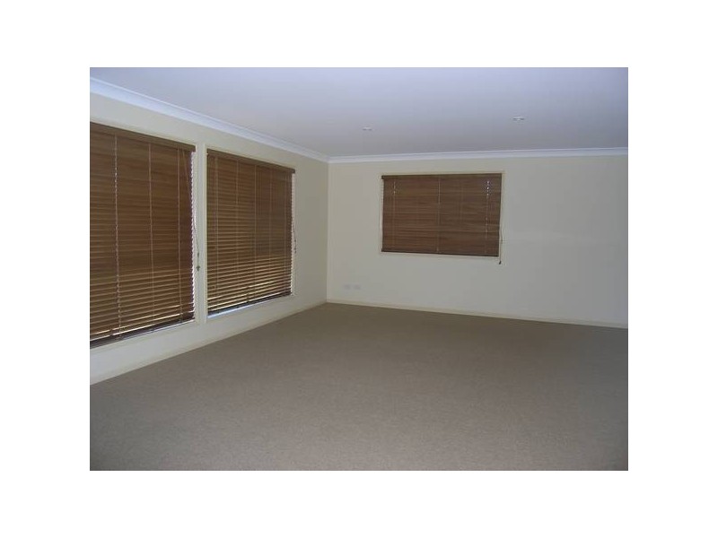 80 Hayward Avenue, Cashmere QLD 4500