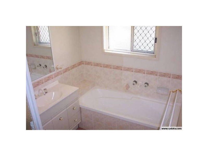 16 Egret Court, Albany Creek QLD 4035