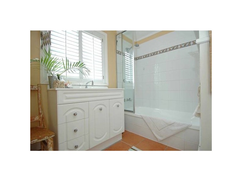 Eatons Hill QLD 4037