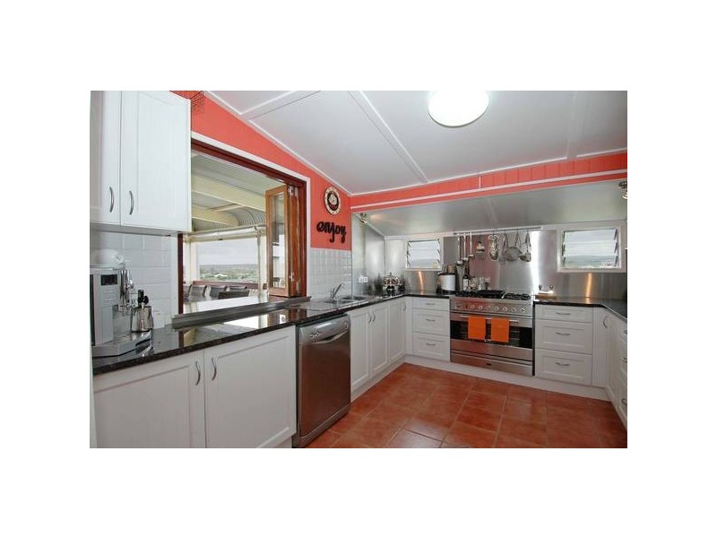 Eatons Hill QLD 4037