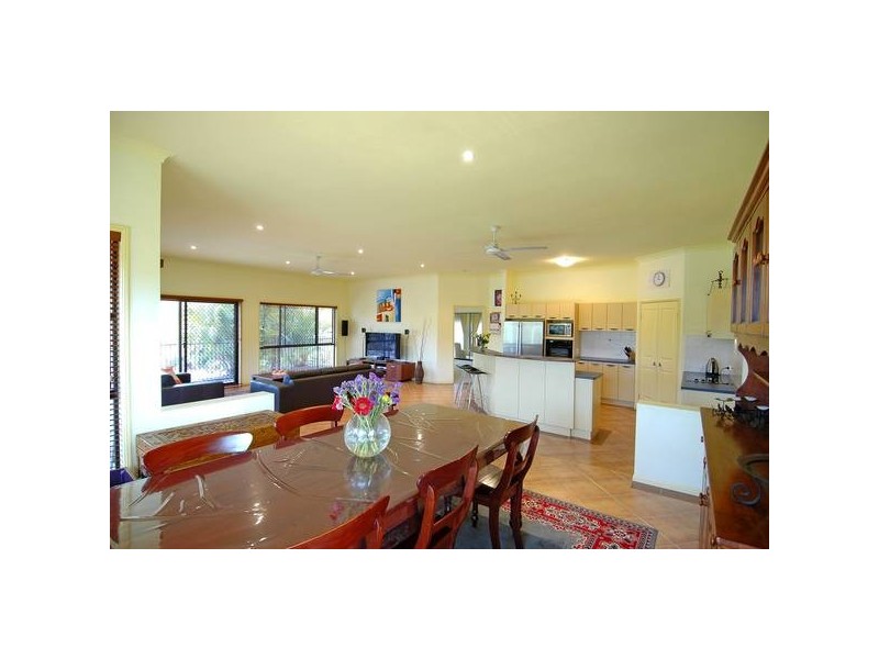 Eatons Hill QLD 4037