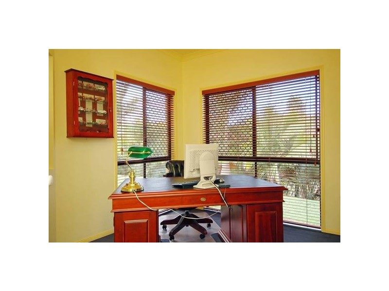 Eatons Hill QLD 4037