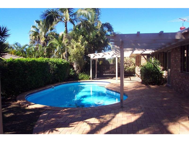 19 Daniel Drive, Albany Creek QLD 4035