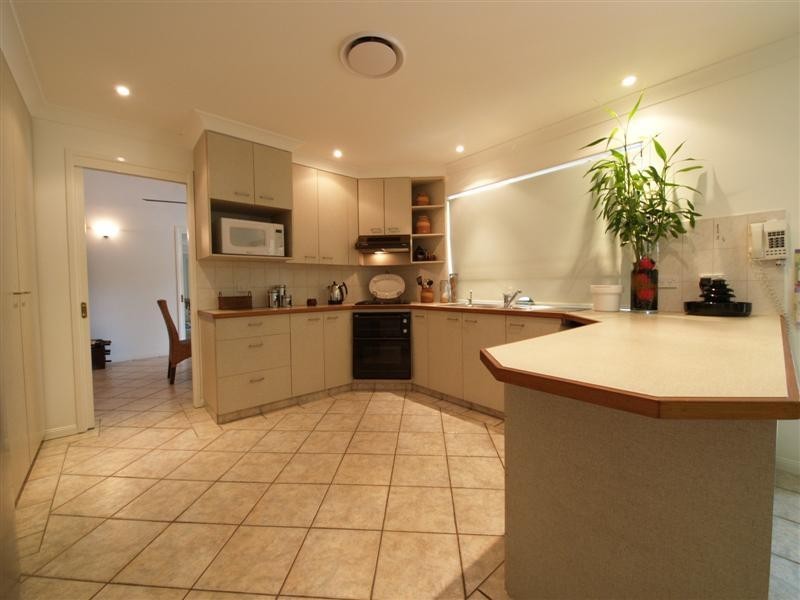 22 Buranda Street, Clear Mountain QLD 4500