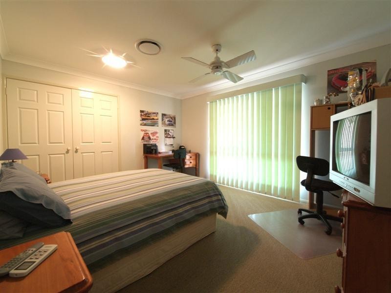 22 Buranda Street, Clear Mountain QLD 4500