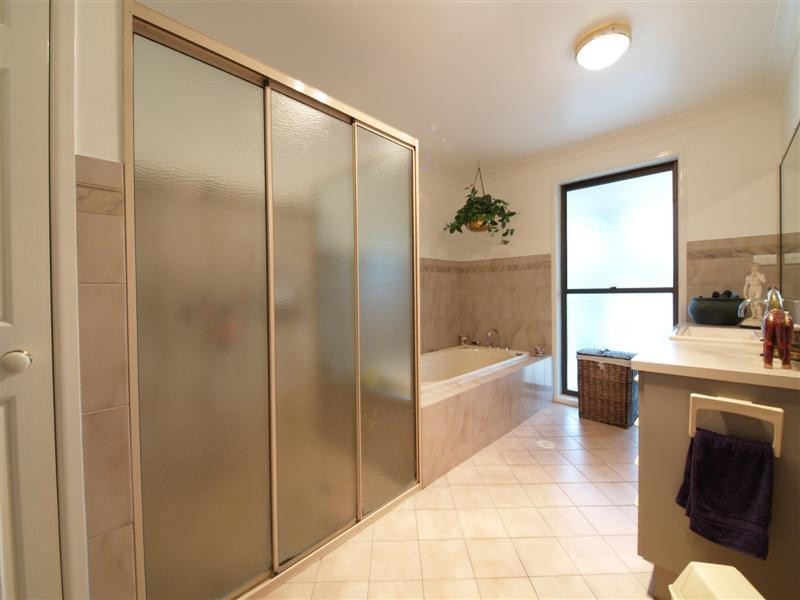 22 Buranda Street, Clear Mountain QLD 4500