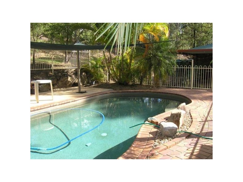 13 Kimberley Court, Eatons Hill QLD 4037