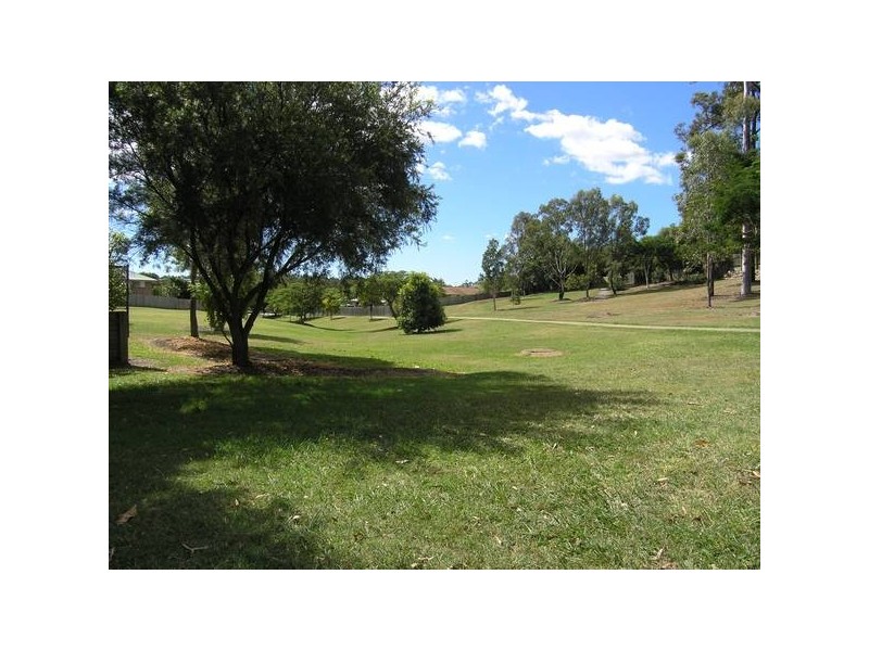 14 Hero Street, Eatons Hill QLD 4037