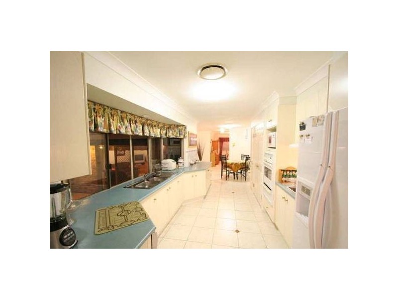 31 Oxford Crescent, Bridgeman Downs QLD 4035