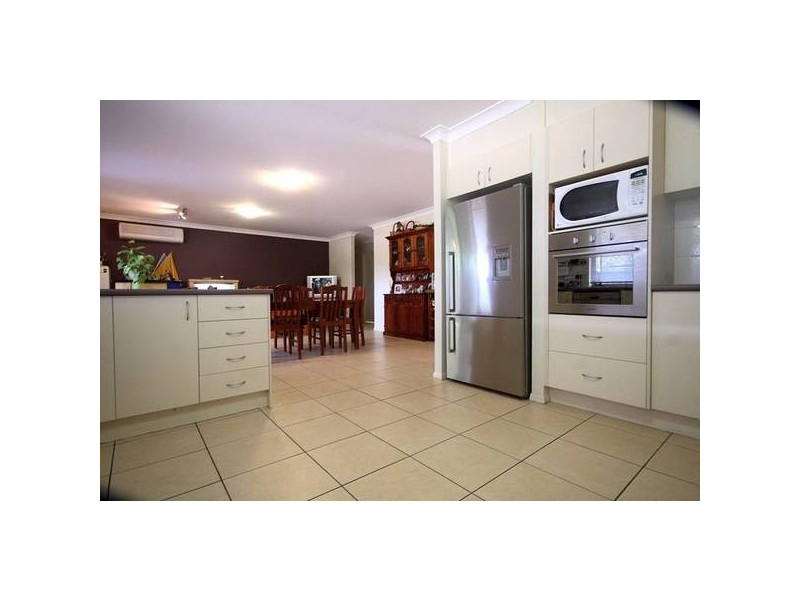 11 Max Court, Albany Creek QLD 4035