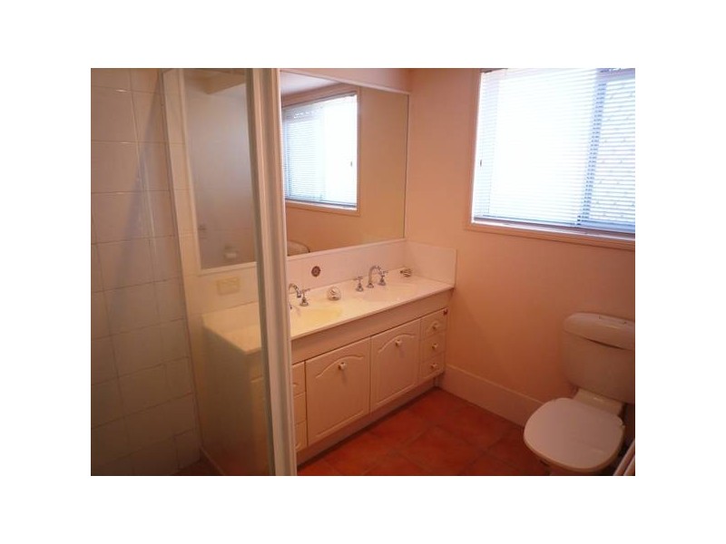 Eatons Hill QLD 4037