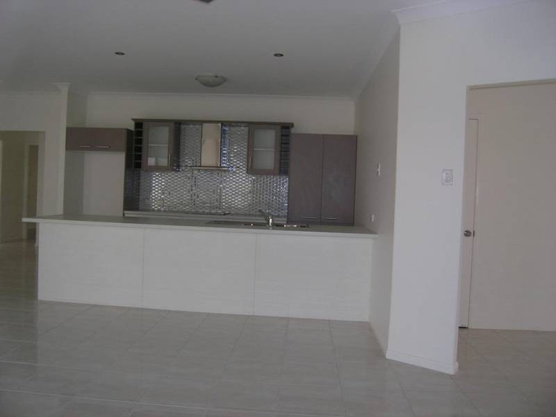 12 Ontario Drive, Warner QLD 4500
