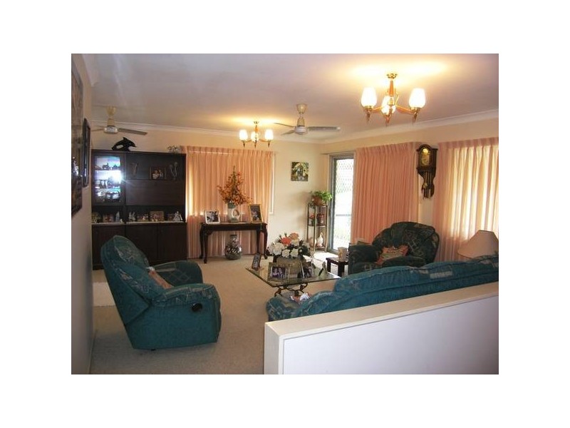 4 Sussex Court, Albany Creek QLD 4035