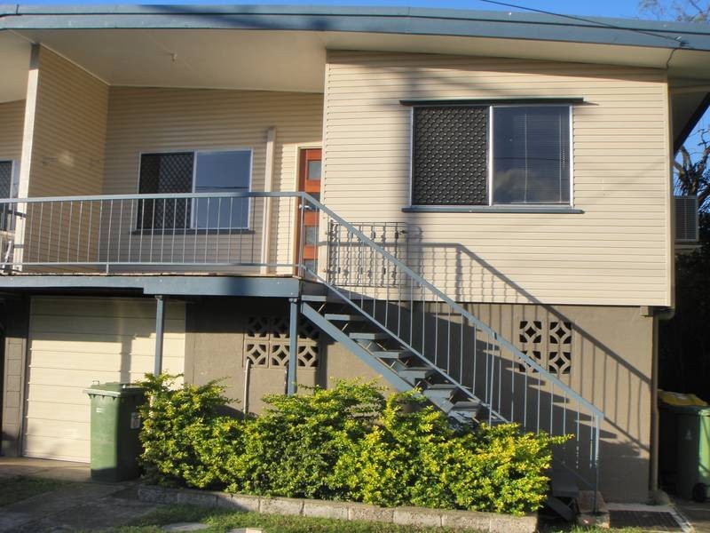 2/3 Ferguson Street, Albany Creek QLD 4035