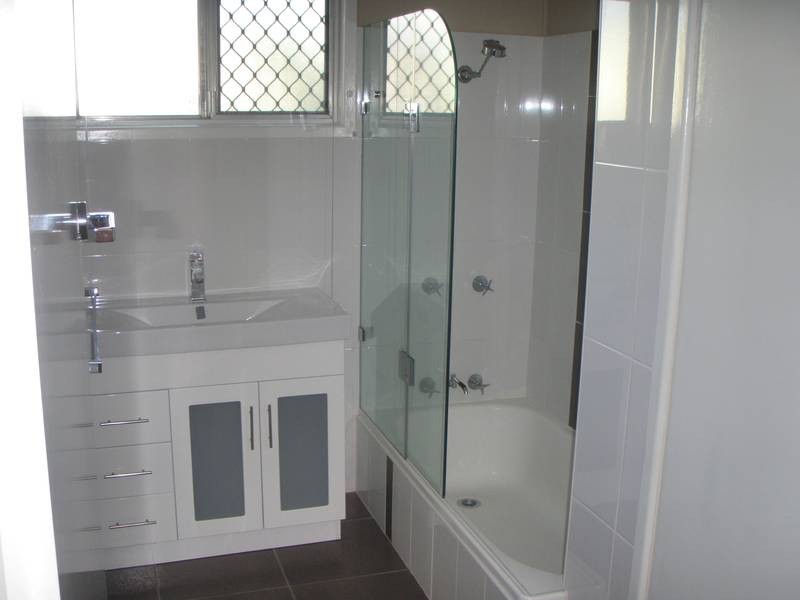 2/3 Ferguson Street, Albany Creek QLD 4035