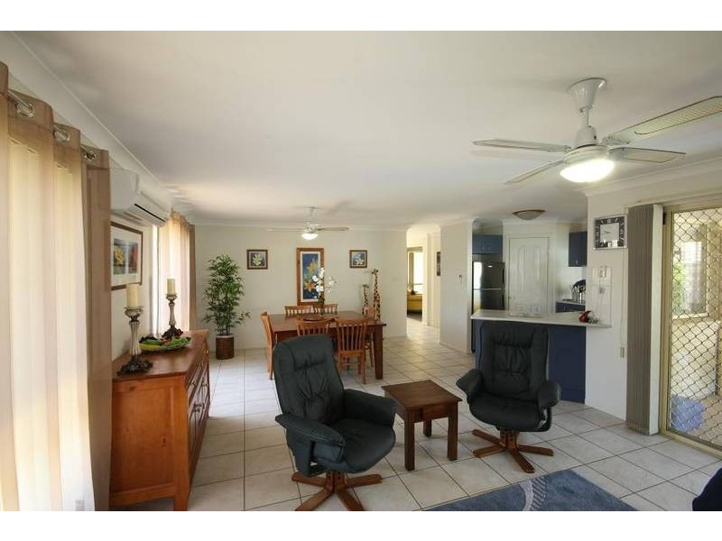 20 Blue Mountain Crescent, Warner QLD 4500