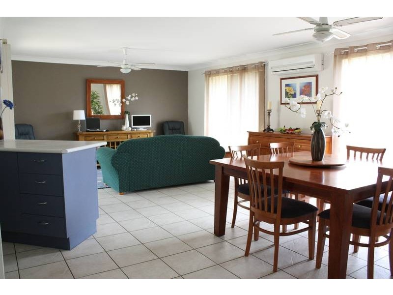 20 Blue Mountain Crescent, Warner QLD 4500