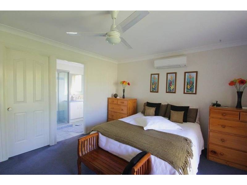 20 Blue Mountain Crescent, Warner QLD 4500