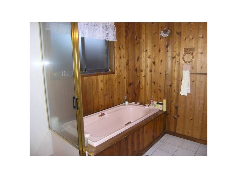 Eatons Hill QLD 4037