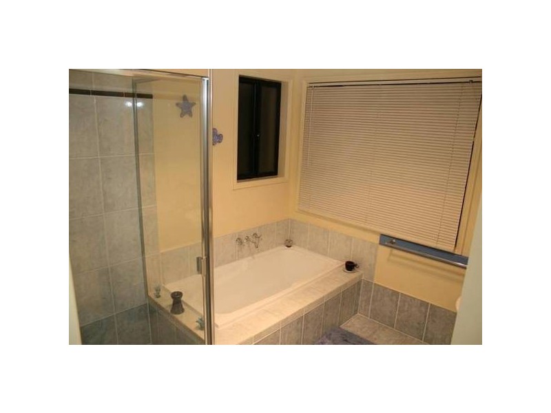 67 Faheys Road West, Albany Creek QLD 4035