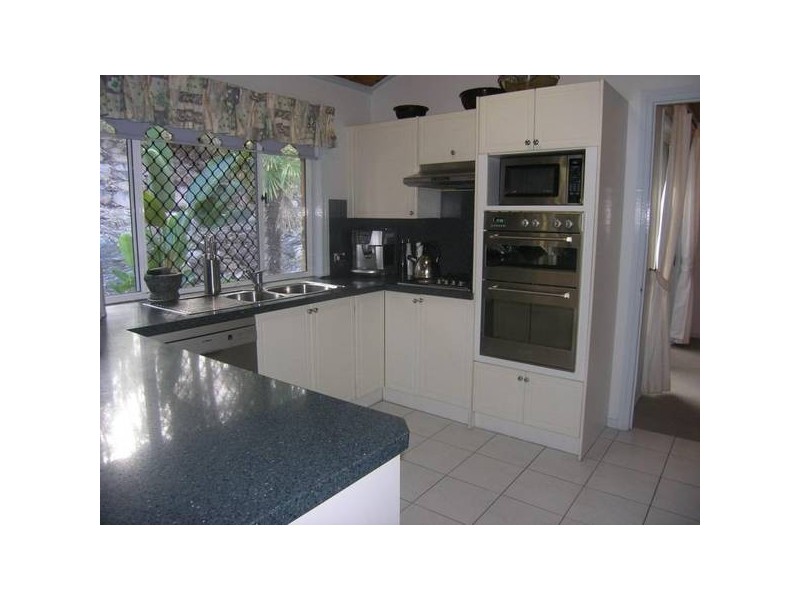 Eatons Hill QLD 4037