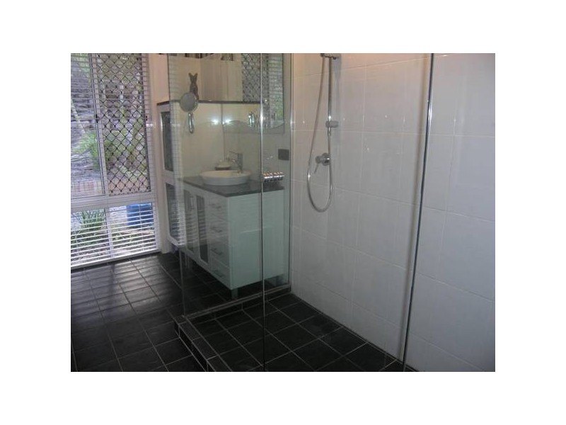 Eatons Hill QLD 4037