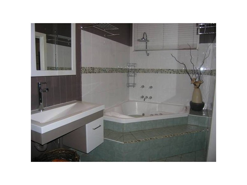 1 Ferguson Street [cnr of Greensill Rd], Albany Creek QLD 4035