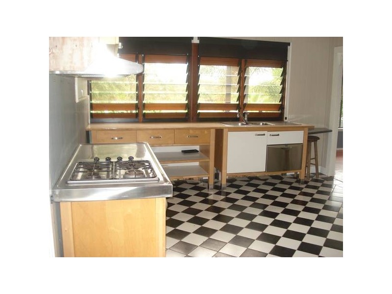 1 Ferguson Street [cnr of Greensill Rd], Albany Creek QLD 4035