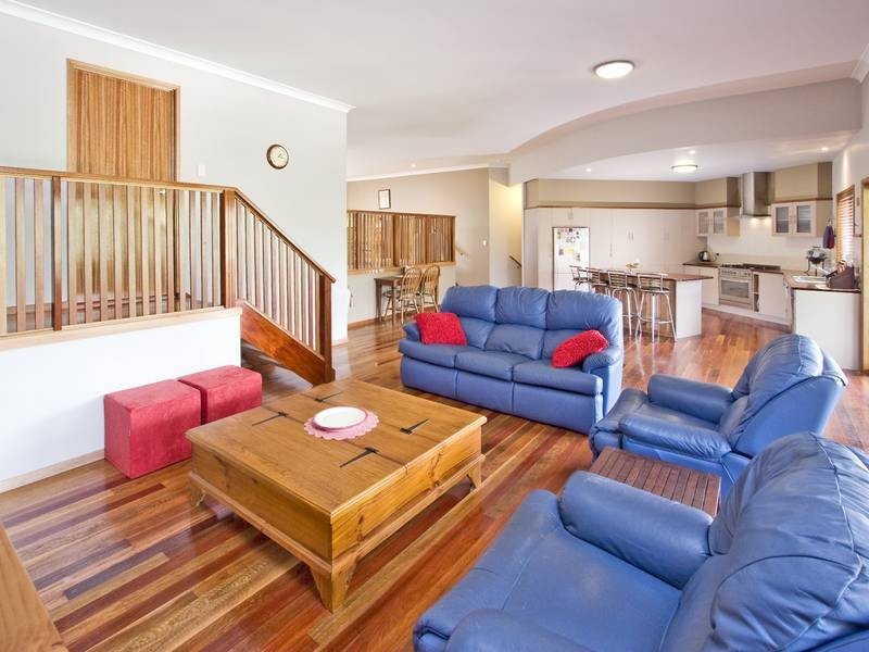 2 Bramwell Court, Cashmere QLD 4500