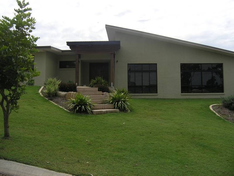 2 Starina Court, Eatons Hill QLD 4037