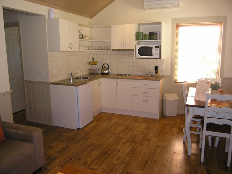 6 Turntable Terrace, Bright VIC 3741