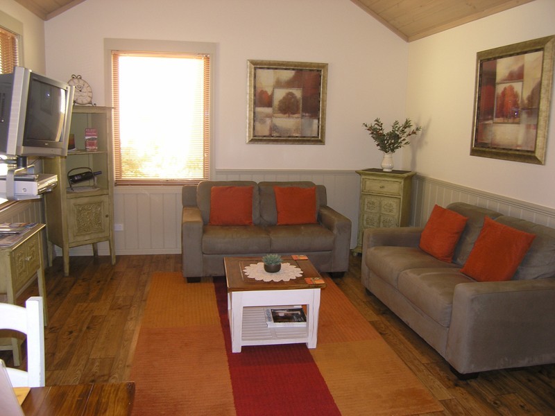 6 Turntable Terrace, Bright VIC 3741