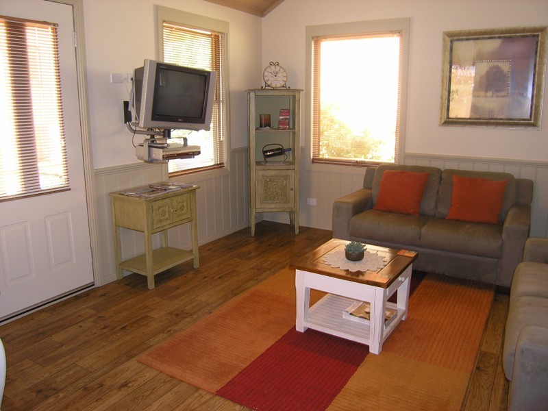 6 Turntable Terrace, Bright VIC 3741