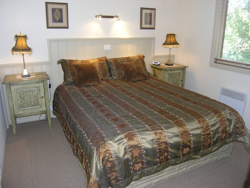 6 Turntable Terrace, Bright VIC 3741