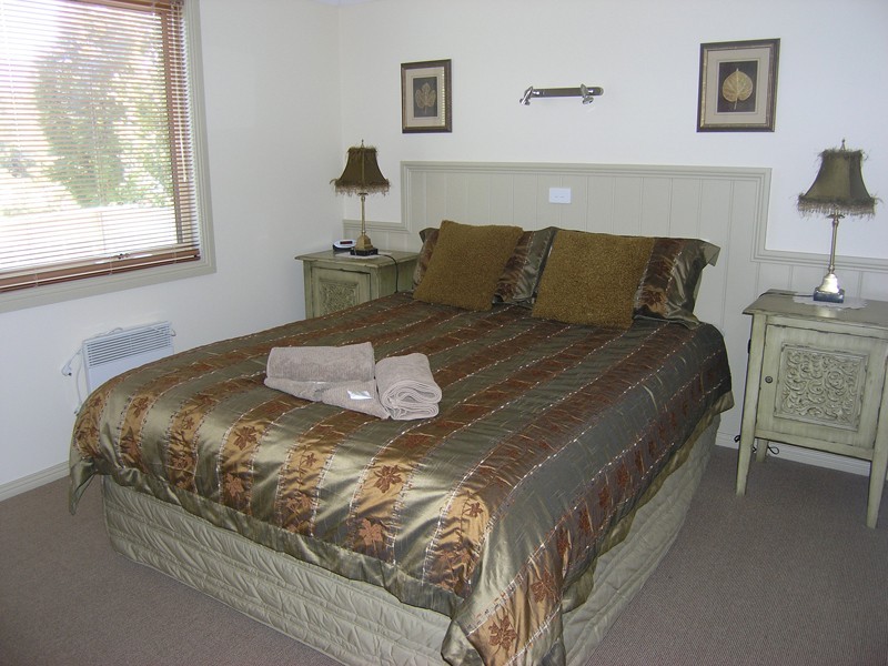 6 Turntable Terrace, Bright VIC 3741