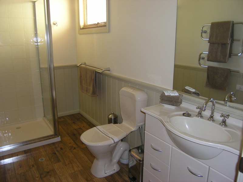 6 Turntable Terrace, Bright VIC 3741