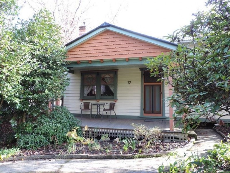 6 Star Rd, Bright VIC 3741