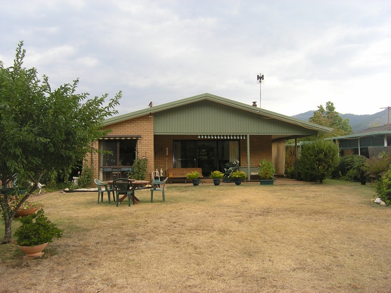 13 Spion Kopje Road, Bright VIC 3741