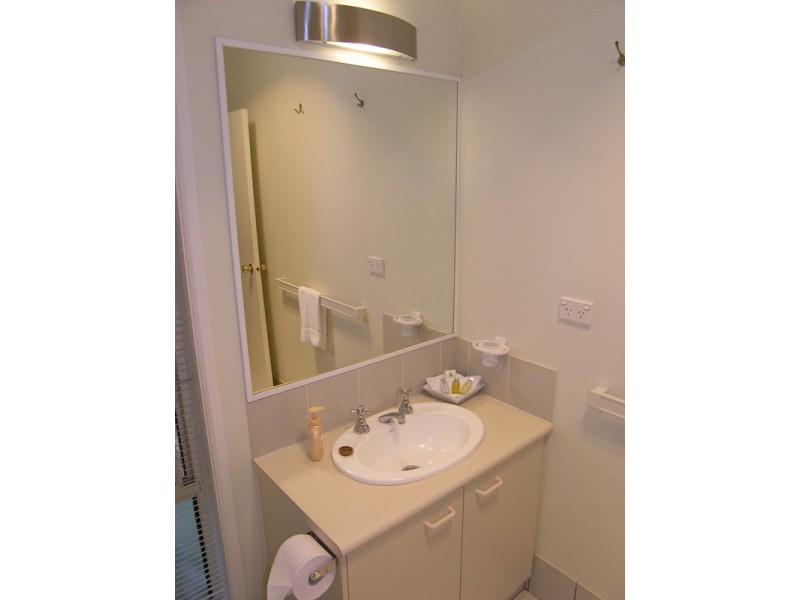 16-20 Gavan Street, Bright VIC 3741