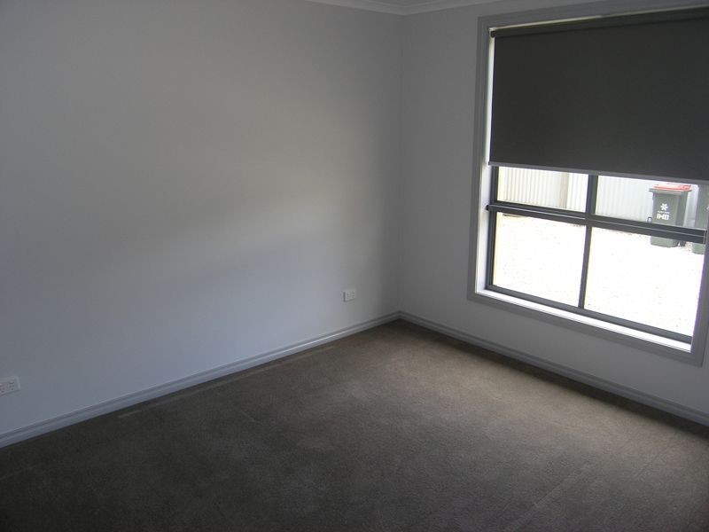 2/18 Thompson St, Bright VIC 3741