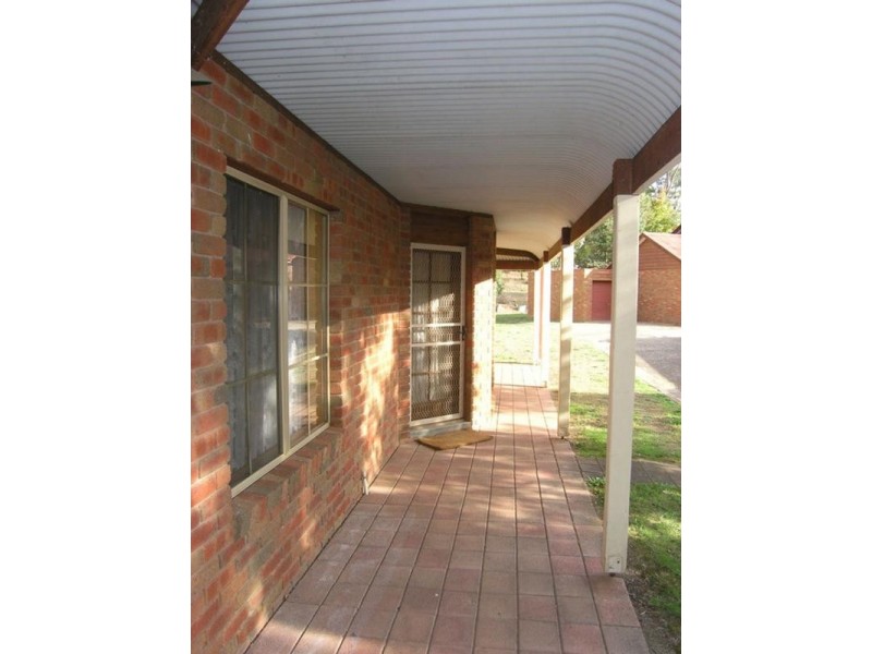 2/82 Delany Ave, Bright VIC 3741