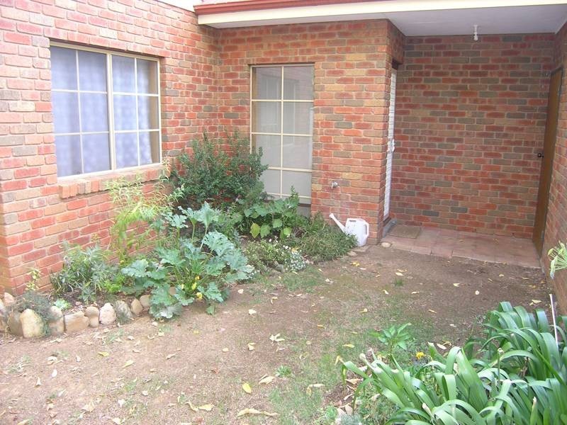 2/82 Delany Ave, Bright VIC 3741