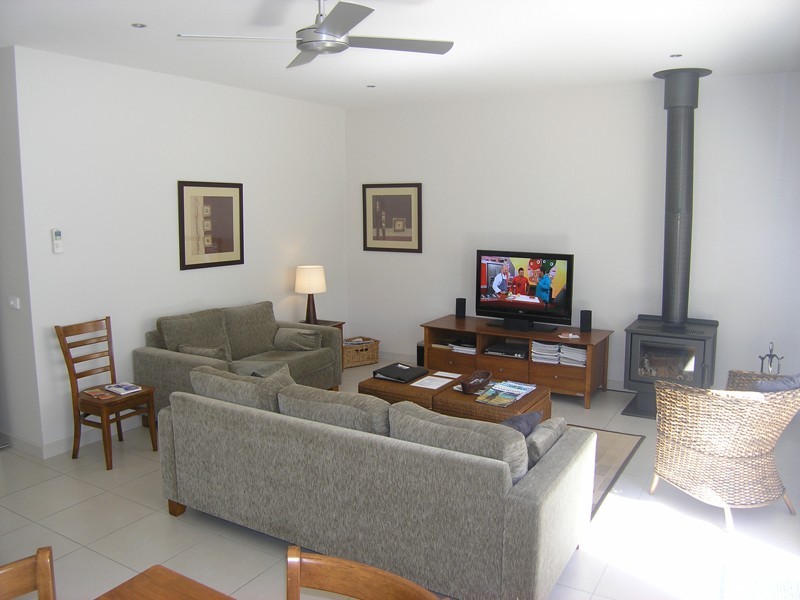 2/3 Rotary Drive, Bright VIC 3741