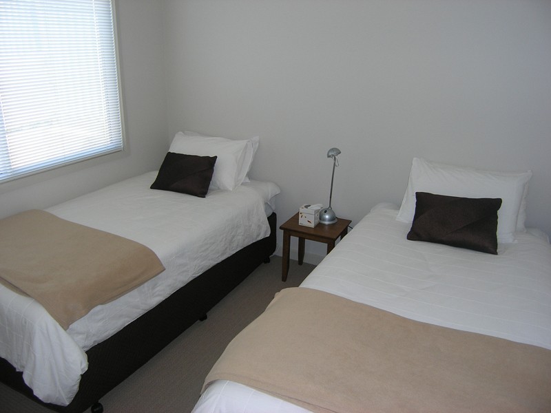 2/3 Rotary Drive, Bright VIC 3741