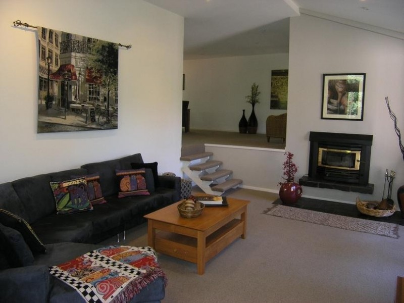 166 Delany Avenue, Bright VIC 3741