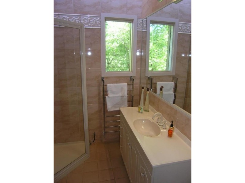 166 Delany Avenue, Bright VIC 3741